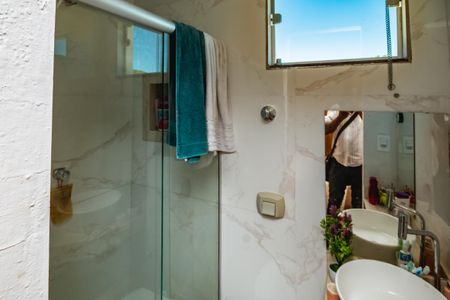 Casa à venda com 160m², 4 quartos e 2 vagasBanheiro da Suíte 2