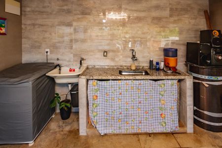 Casa à venda com 160m², 4 quartos e 2 vagasÁrea de Serviço