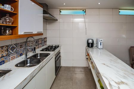 Casa à venda com 160m², 4 quartos e 2 vagasCozinha