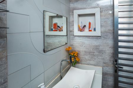Lavabo de casa à venda com 4 quartos, 160m² em Braúnas, Belo Horizonte
