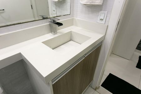Apartamento para alugar com 50m², 2 quartos e sem vaga Apartamento para alugar com 50m², 2 quartos e sem vagaBanheiro