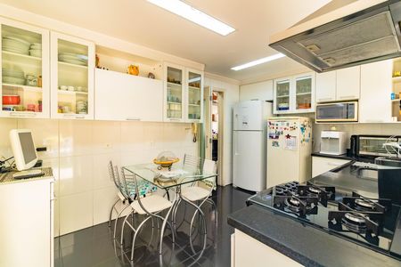 Casa à venda com 350m², 3 quartos e 4 vagasCozinha