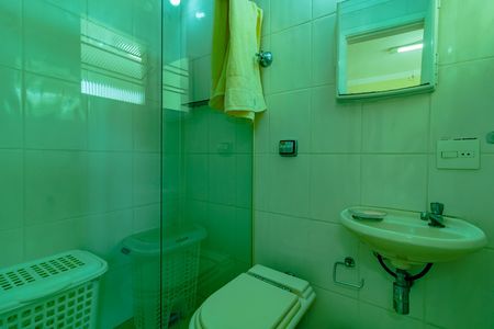 Casa à venda com 350m², 3 quartos e 4 vagasBanheiro de Serviço 2