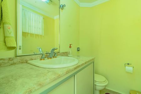 Casa à venda com 350m², 3 quartos e 4 vagasBanheiro de Serviço