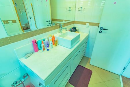 Casa à venda com 350m², 3 quartos e 4 vagasBanheiro da Suíte 1