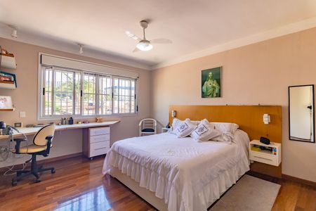 Casa à venda com 350m², 3 quartos e 4 vagasSuíte 3