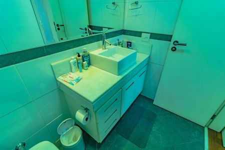 Casa à venda com 350m², 3 quartos e 4 vagasBanheiro da Suíte 2