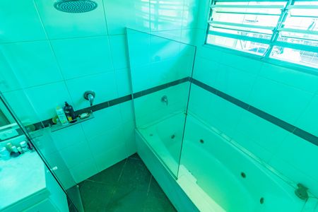 Casa à venda com 350m², 3 quartos e 4 vagasBanheiro da Suíte 3