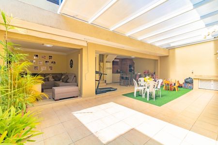 Casa à venda com 350m², 3 quartos e 4 vagasÁrea Externa