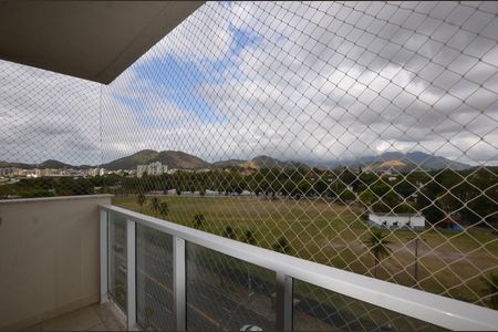 Vista da Sala de apartamento para alugar com 2 quartos, 57m² em Marechal Hermes, Rio de Janeiro
