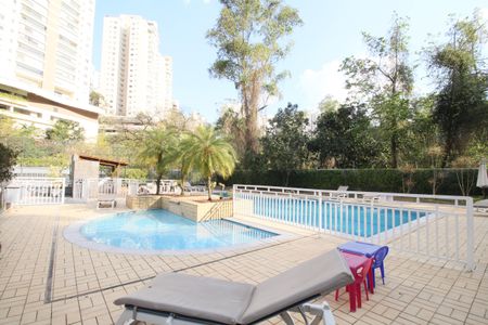 Apartamento para alugar com 62m², 2 quartos e sem vagaÁrea comum