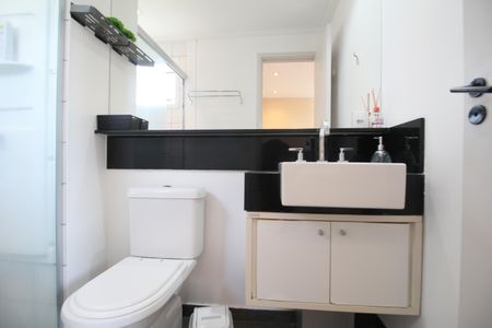 Apartamento para alugar com 62m², 2 quartos e sem vagaBanheiro Suíte