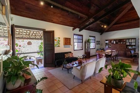 Sala de casa à venda com 4 quartos, 324m² em Bandeirantes (pampulha), Belo Horizonte