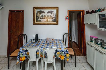 Casa à venda com 180m², 2 quartos e 2 vagasCopa