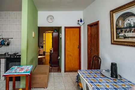 Casa à venda com 180m², 2 quartos e 2 vagasCopa