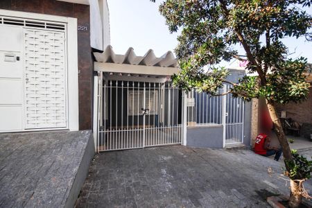 Casa à venda com 100m², 2 quartos e 1 vagaFachada