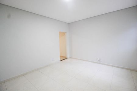 Casa à venda com 100m², 2 quartos e 1 vagaSala