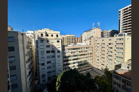 Apartamento para alugar com 80m², 2 quartos e 1 vaga Apartamento para alugar com 80m², 2 quartos e 1 vagaÁrea de serviço - vista