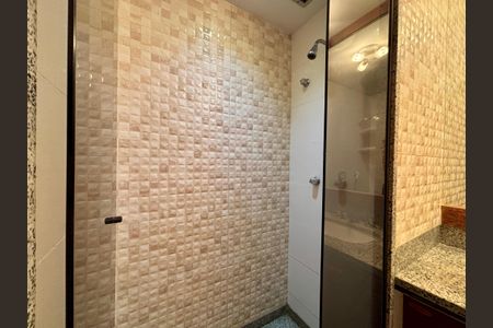 Apartamento para alugar com 80m², 2 quartos e 1 vaga Apartamento para alugar com 80m², 2 quartos e 1 vagaBanheiro social