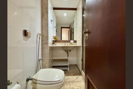 Apartamento para alugar com 80m², 2 quartos e 1 vaga Apartamento para alugar com 80m², 2 quartos e 1 vagaBanheiro da Suíte