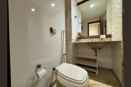 Apartamento para alugar com 80m², 2 quartos e 1 vaga Apartamento para alugar com 80m², 2 quartos e 1 vagaBanheiro da Suíte