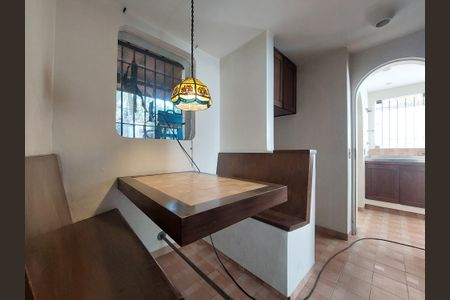 Casa à venda com 331m², 3 quartos e 6 vagasOutros