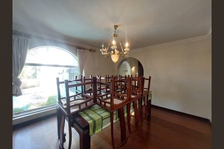 Casa à venda com 331m², 3 quartos e 6 vagasSala de Jantar