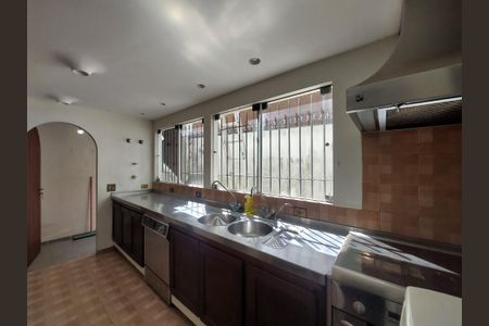 Casa à venda com 331m², 3 quartos e 6 vagasCozinha