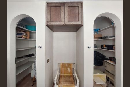 Casa à venda com 331m², 3 quartos e 6 vagasCozinha