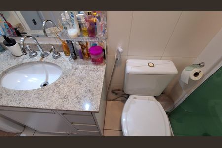 Apartamento à venda com 96m², 3 quartos e 2 vagasBanheiro Social