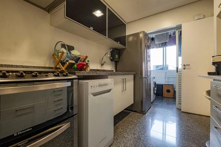 Apartamento à venda com 112m², 2 quartos e 3 vagas Apartamento à venda com 112m², 2 quartos e 3 vagasCozinha