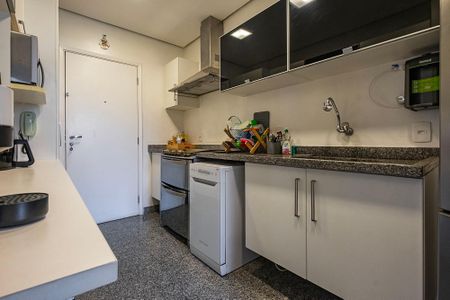 Apartamento à venda com 112m², 2 quartos e 3 vagas Apartamento à venda com 112m², 2 quartos e 3 vagasCozinha