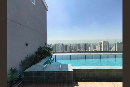 Studio à venda com 40m², 1 quarto e sem vaga Studio à venda com 40m², 1 quarto e sem vagaPiscina