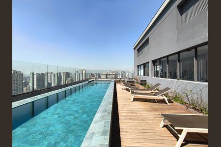 Studio à venda com 40m², 1 quarto e sem vaga Studio à venda com 40m², 1 quarto e sem vagaPiscina