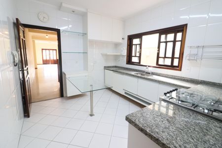 Casa à venda com 168m², 3 quartos e 4 vagasCozinha