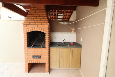 Casa à venda com 168m², 3 quartos e 4 vagasChurrasqueira