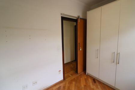 Casa à venda com 168m², 3 quartos e 4 vagasQuarto 2