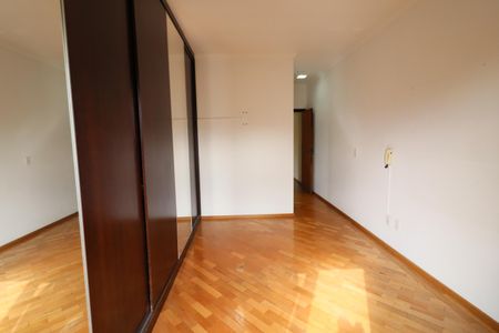Casa à venda com 168m², 3 quartos e 4 vagasSuíte 