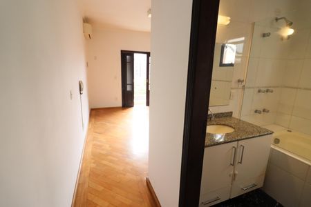 Casa à venda com 168m², 3 quartos e 4 vagasSuíte 