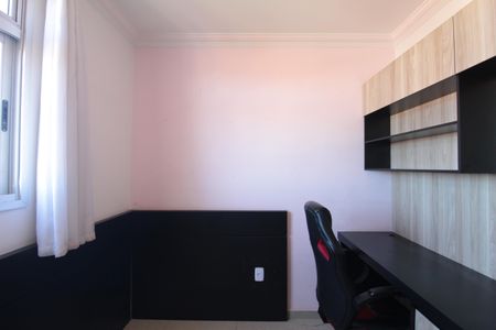 Quarto 1 de apartamento para alugar com 3 quartos, 77m² em Rio Branco, Belo Horizonte
