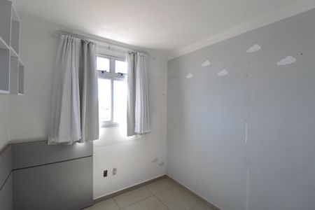 Apartamento à venda com 77m², 3 quartos e 1 vagaQuarto 2
