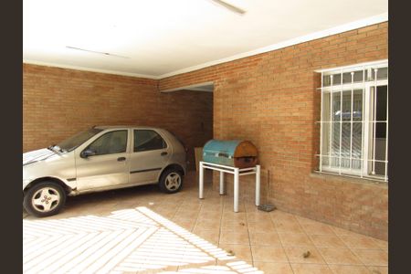 Casa à venda com 423m², 4 quartos e 4 vagasGaragem