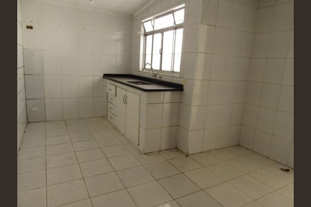 Casa à venda com 423m², 4 quartos e 4 vagasComodo anexo