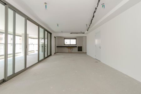 Apartamento à venda com 205m², 3 quartos e 3 vagas Apartamento à venda com 205m², 3 quartos e 3 vagasSala