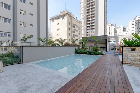 Apartamento à venda com 205m², 3 quartos e 3 vagas Apartamento à venda com 205m², 3 quartos e 3 vagasPiscina