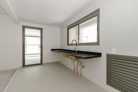 Apartamento à venda com 205m², 3 quartos e 3 vagas Apartamento à venda com 205m², 3 quartos e 3 vagasCozinha