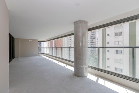 Apartamento à venda com 205m², 3 quartos e 3 vagas Apartamento à venda com 205m², 3 quartos e 3 vagasVaranda