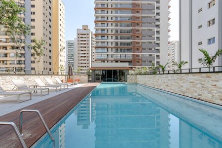 Apartamento à venda com 205m², 3 quartos e 3 vagas Apartamento à venda com 205m², 3 quartos e 3 vagasPiscina