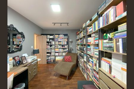 Apartamento à venda com 135m², 4 quartos e 1 vaga Apartamento à venda com 135m², 4 quartos e 1 vagaEscritório