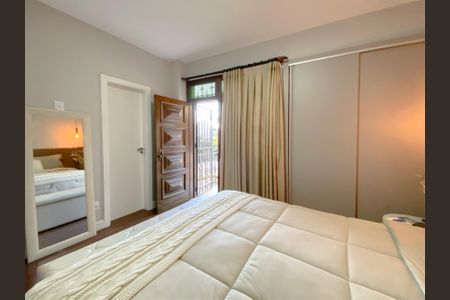 Apartamento à venda com 135m², 4 quartos e 1 vaga Apartamento à venda com 135m², 4 quartos e 1 vagaSuite